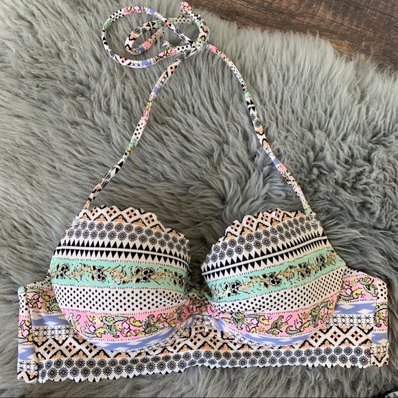 Victoria’s Secret Halter Cheeky Ruffle Bikini Set - Picture 2 of 8